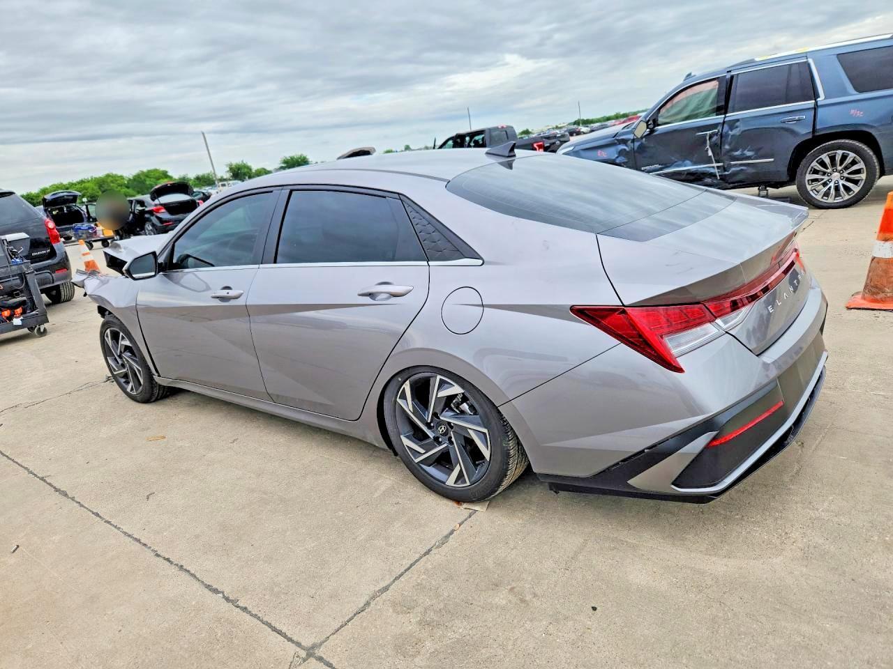 2024 Hyundai Elantra Sel - Фото 2