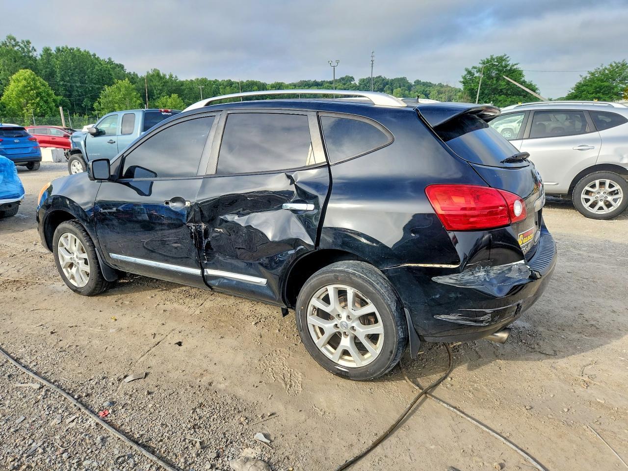 2012 Nissan Rogue S - Фото 2