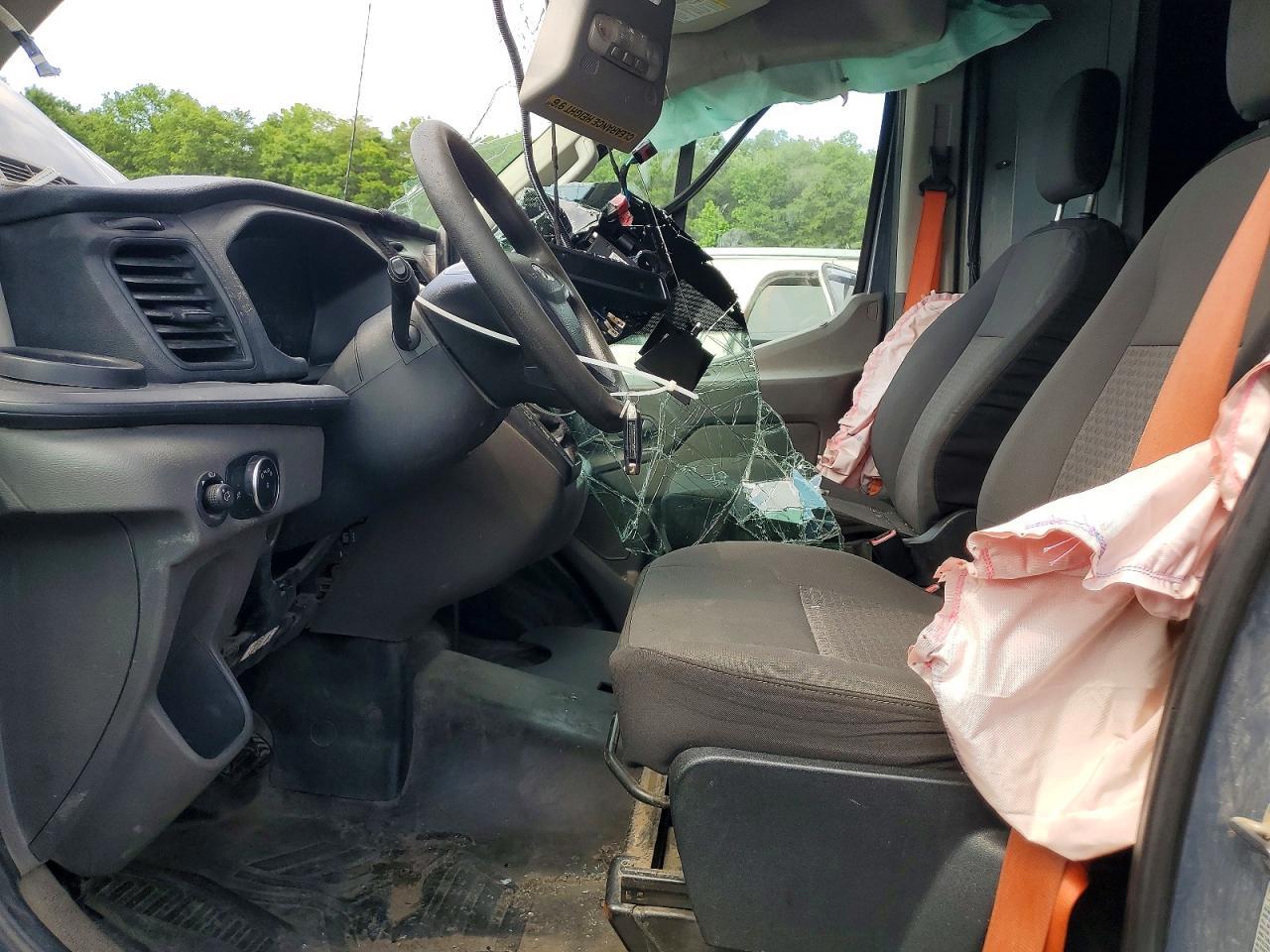 2020 Ford Transit 250 Delivery Van - Фото 7