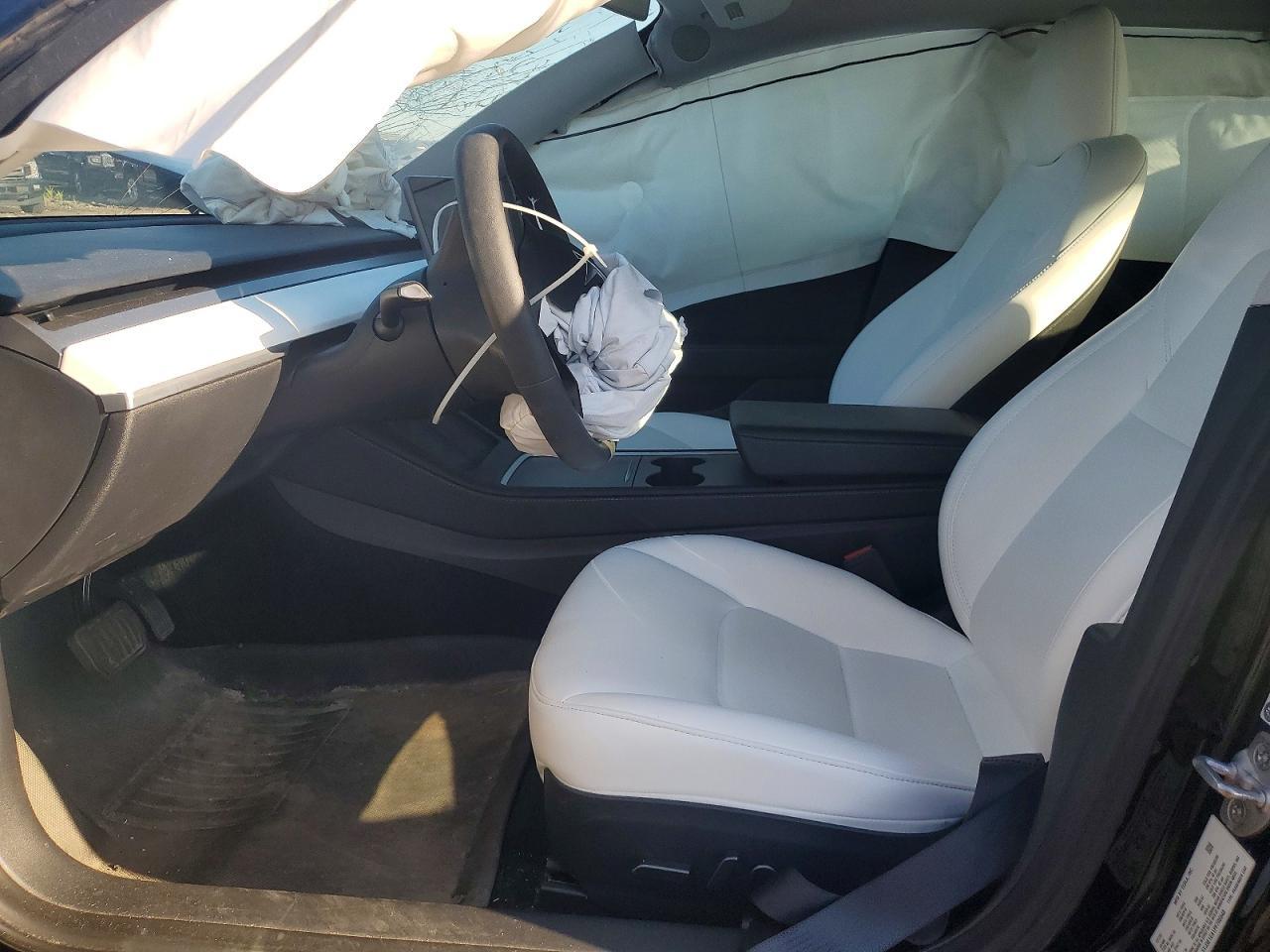 2023 Tesla Model 3 - Фото 7