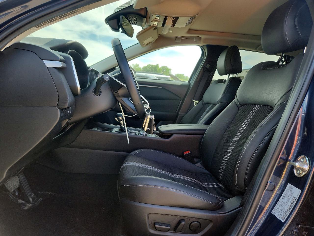 2025 Mazda Cx-50 Premium - Image 7