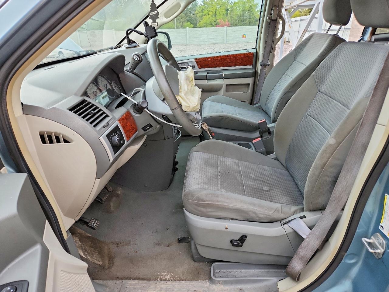 2009 Chrysler Town & Country Touring - Фото 7