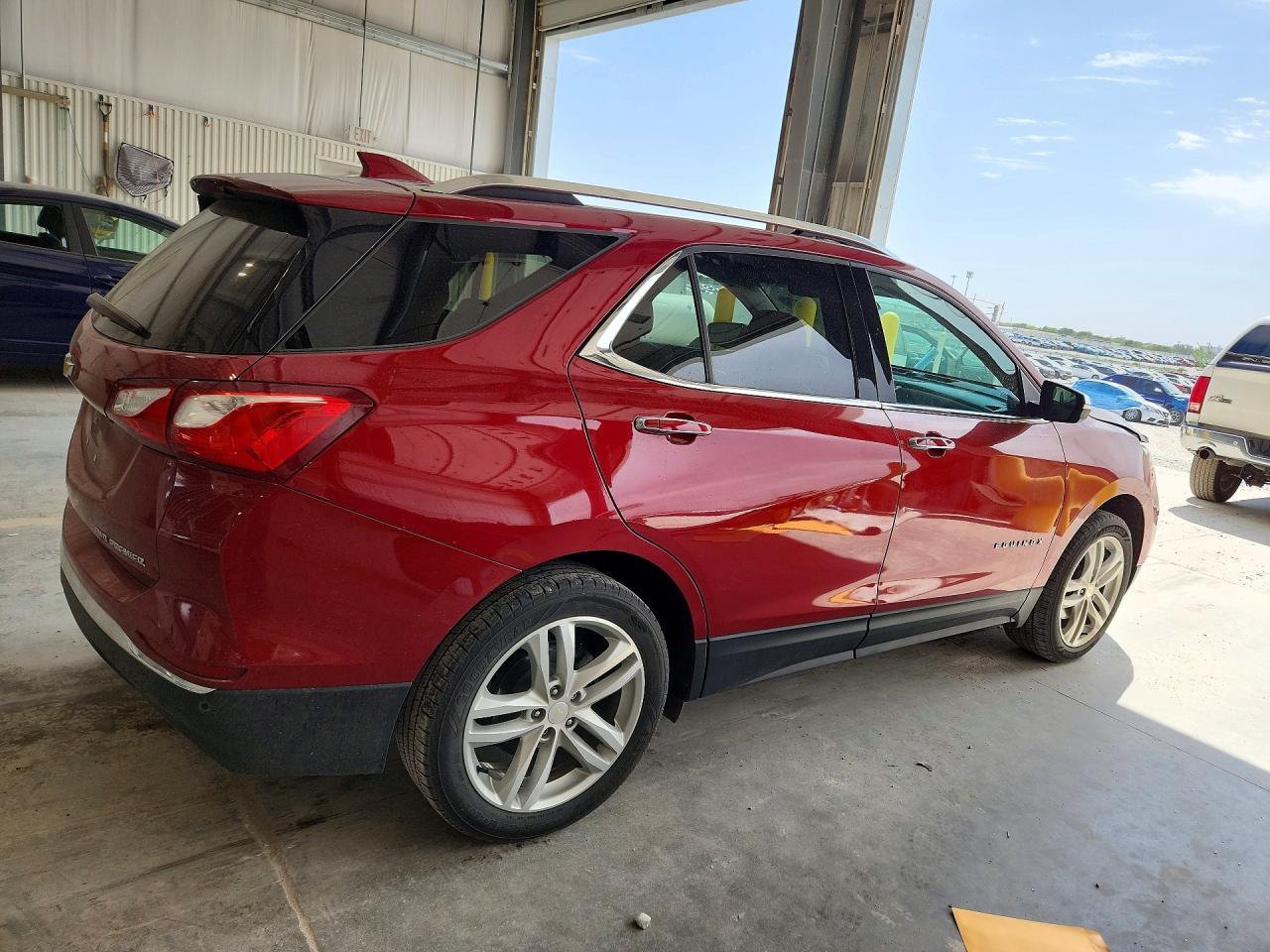 2020 Chevrolet Equinox Premier - Фото 3