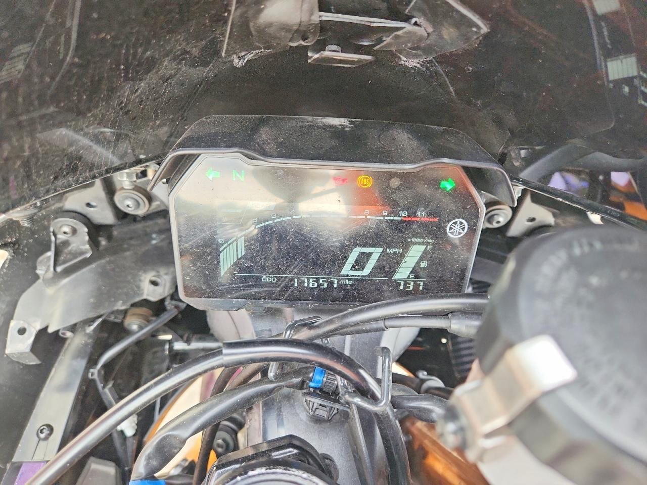 2025 Yamaha Yzfr7 - Фото 7