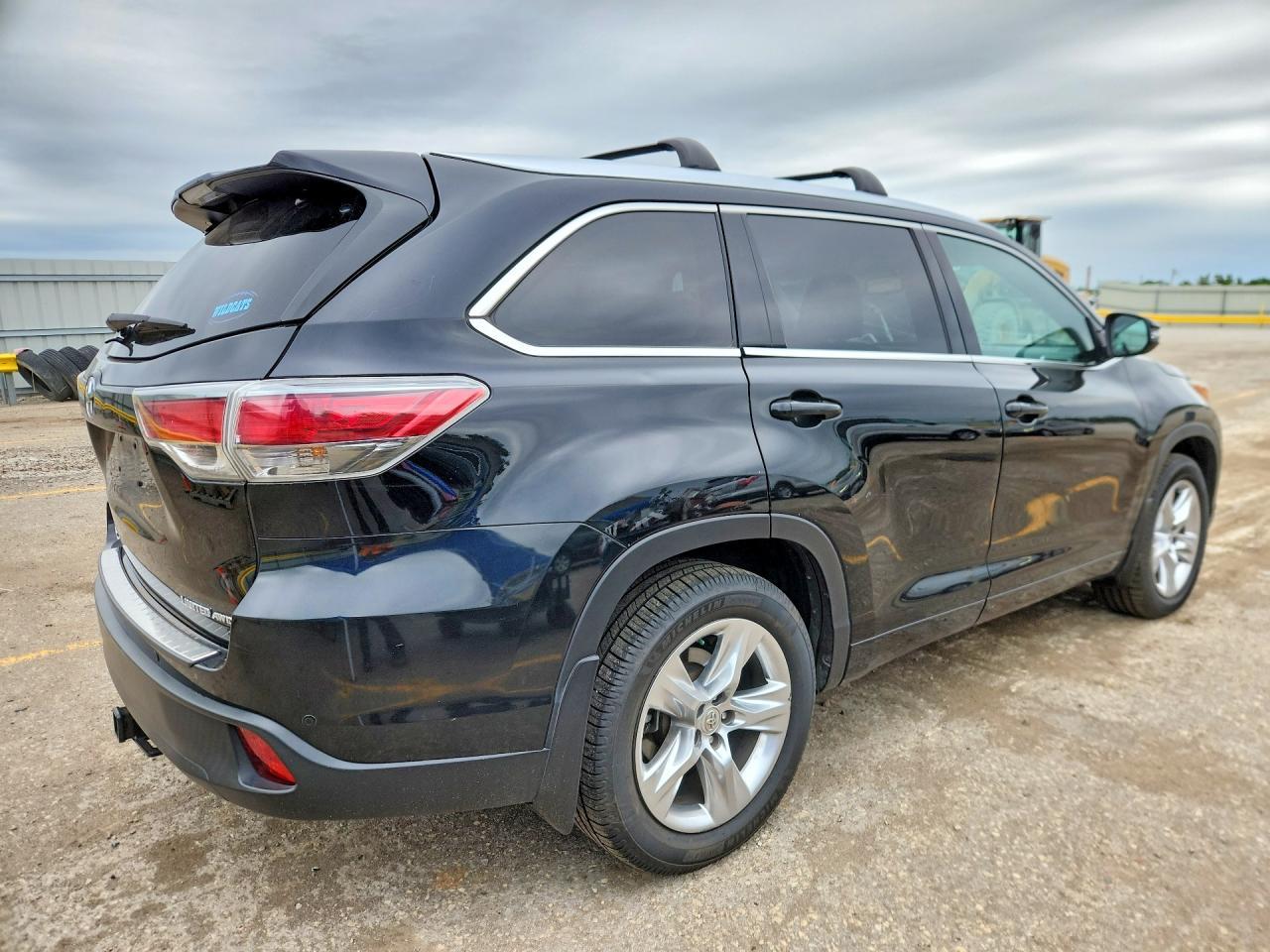 2015 Toyota Highlander Limited - Image 3