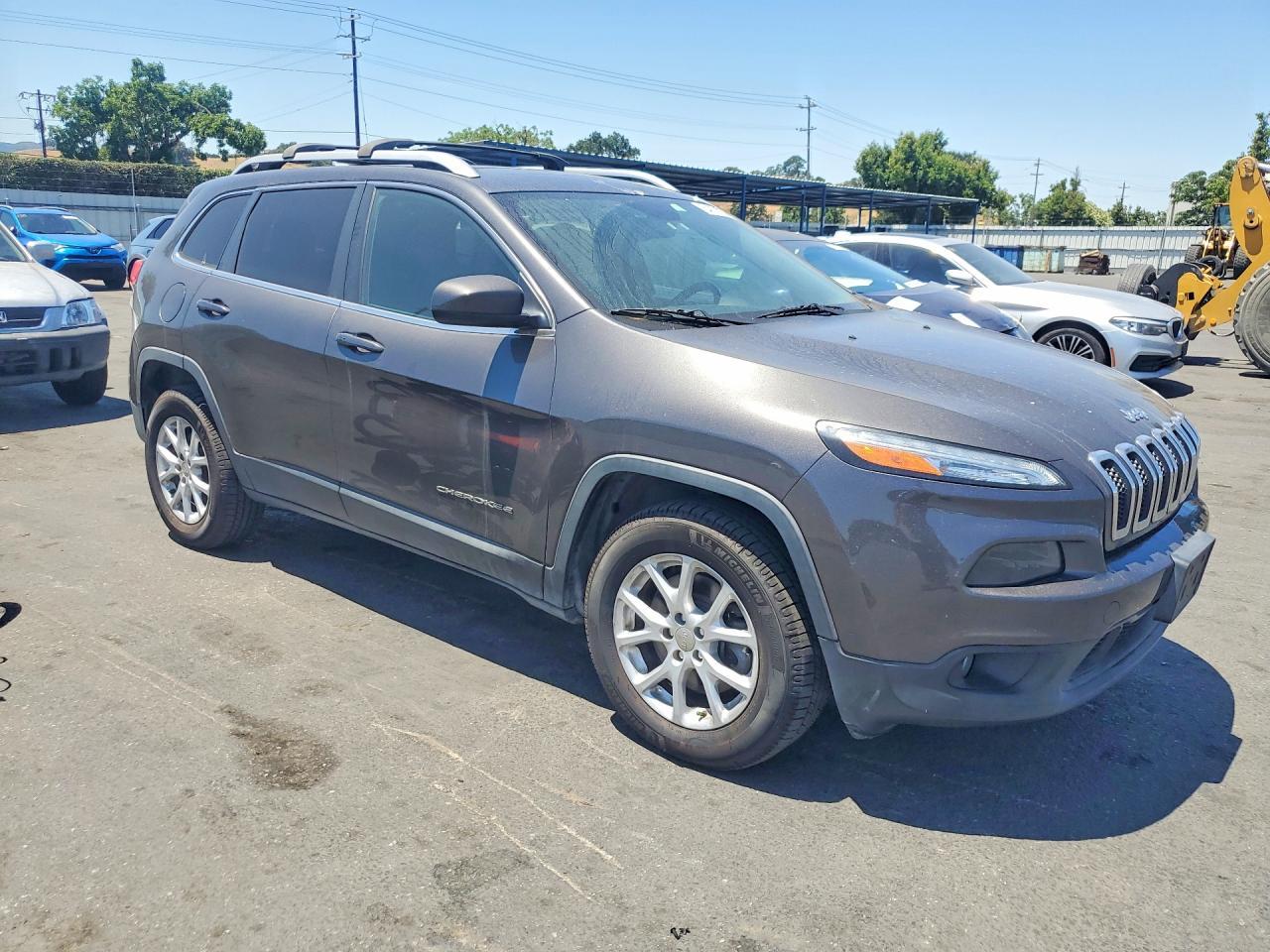 2015 Jeep Cherokee Latitude - Image 4