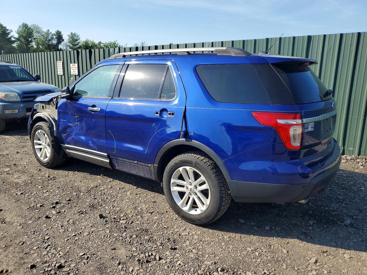 2014 Ford Explorer Xlt - Image 2