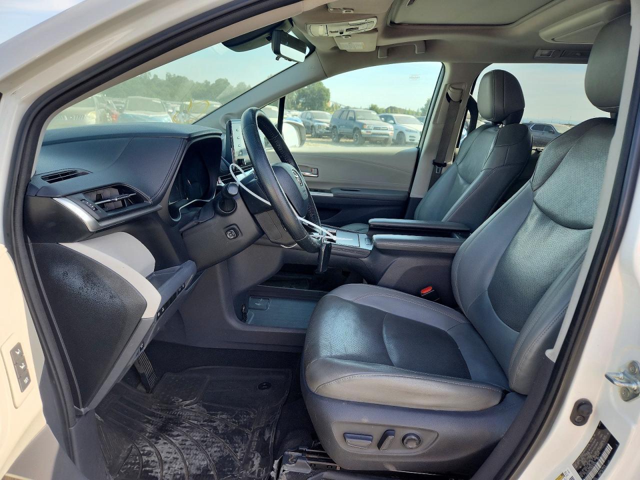 2021 Toyota Sienna Limited 7-Passenger - Фото 7