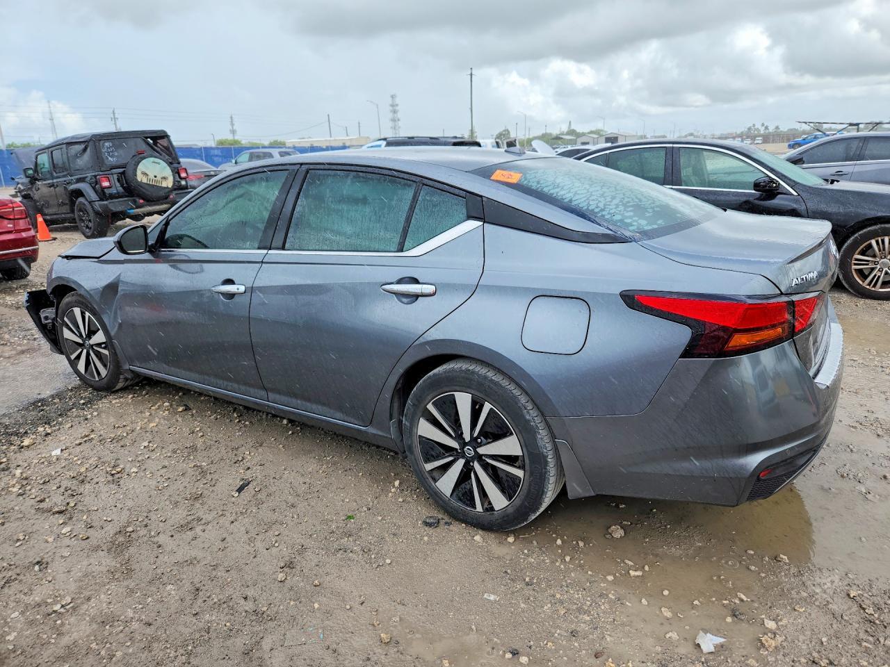 2021 Nissan Altima Sv - Фото 2
