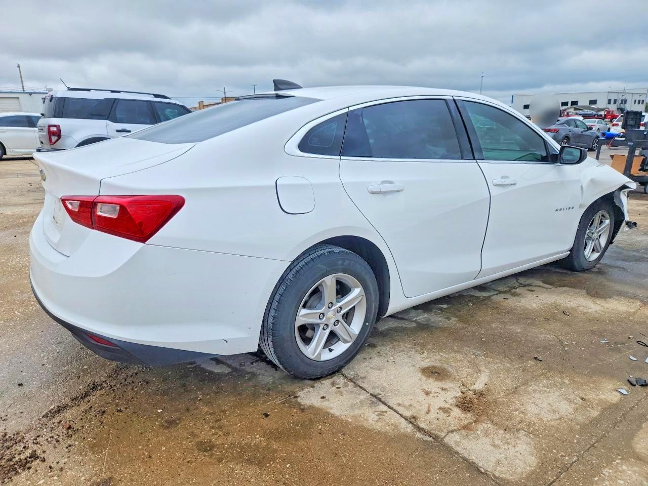 2020 Chevrolet Malibu Ls - Фото 3