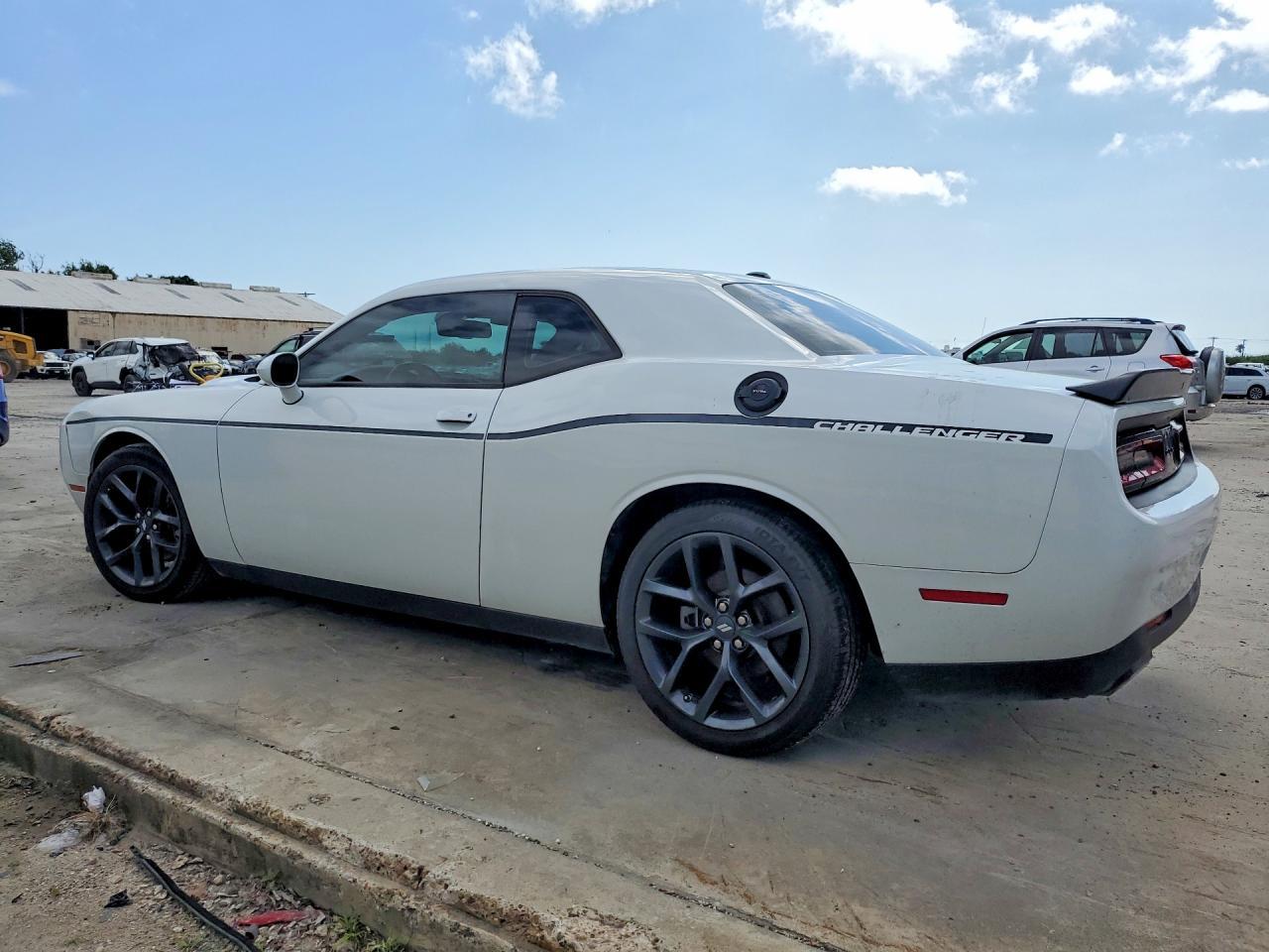 2022 Dodge Challenger Gt - Фото 2