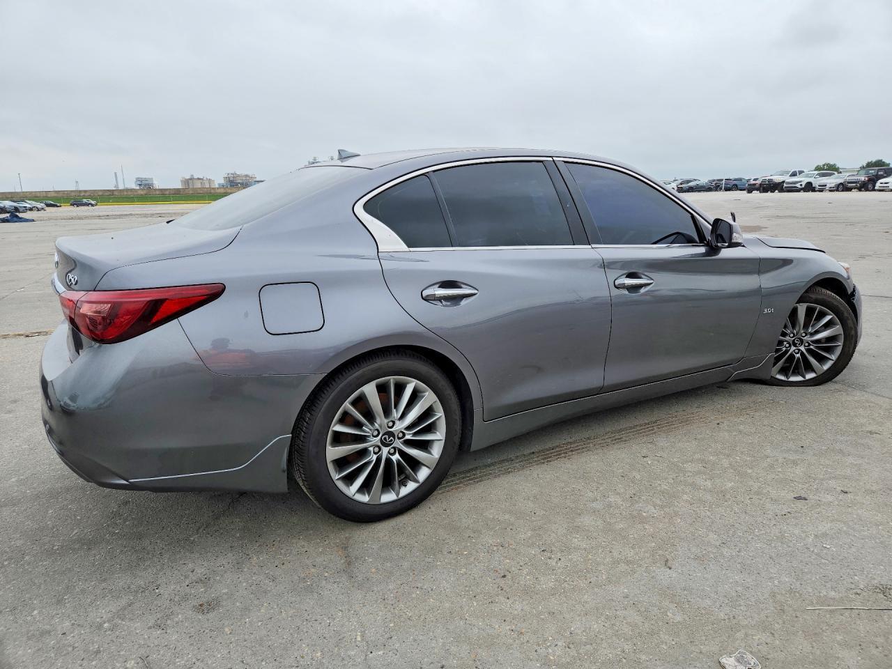 2019 Infiniti Q50 3.0T Luxe - Фото 3