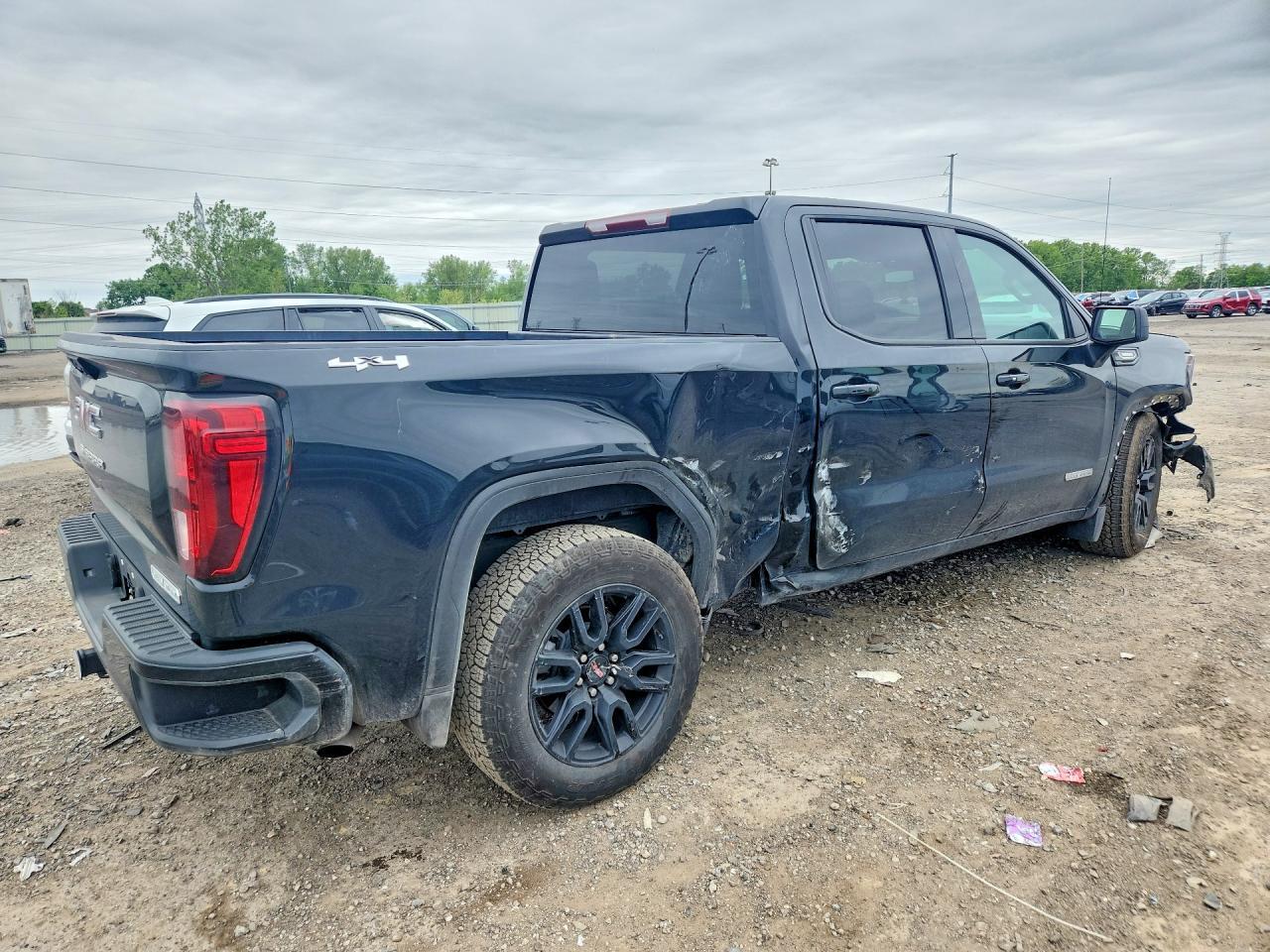 2026 GMC Sierra K1500 Elevation-L - Image 3