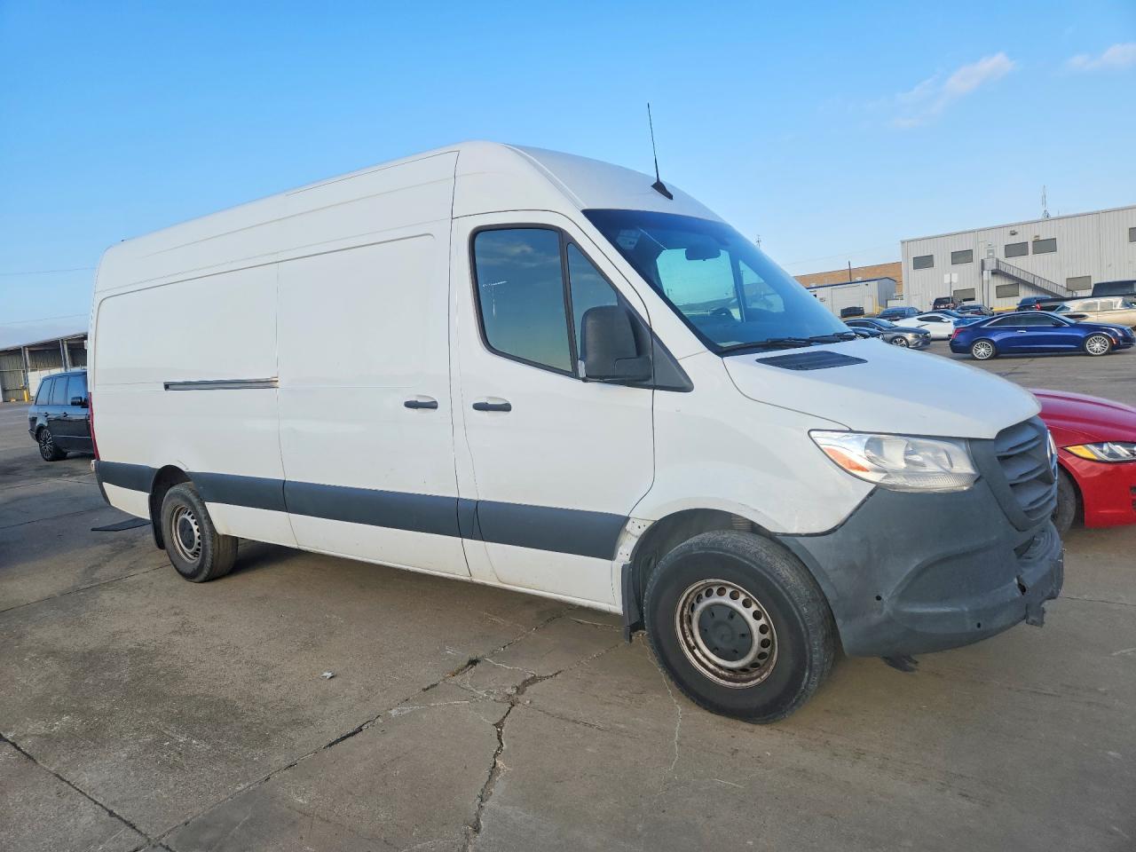 2023 Mercedes Benz Sprinter 2500 Delivery Van - Фото 4