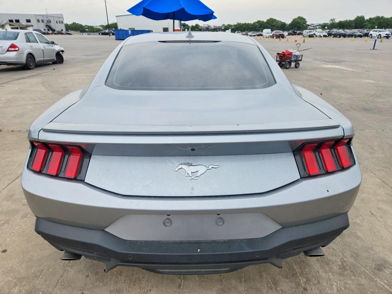 2024 Ford Mustang - Фото 6
