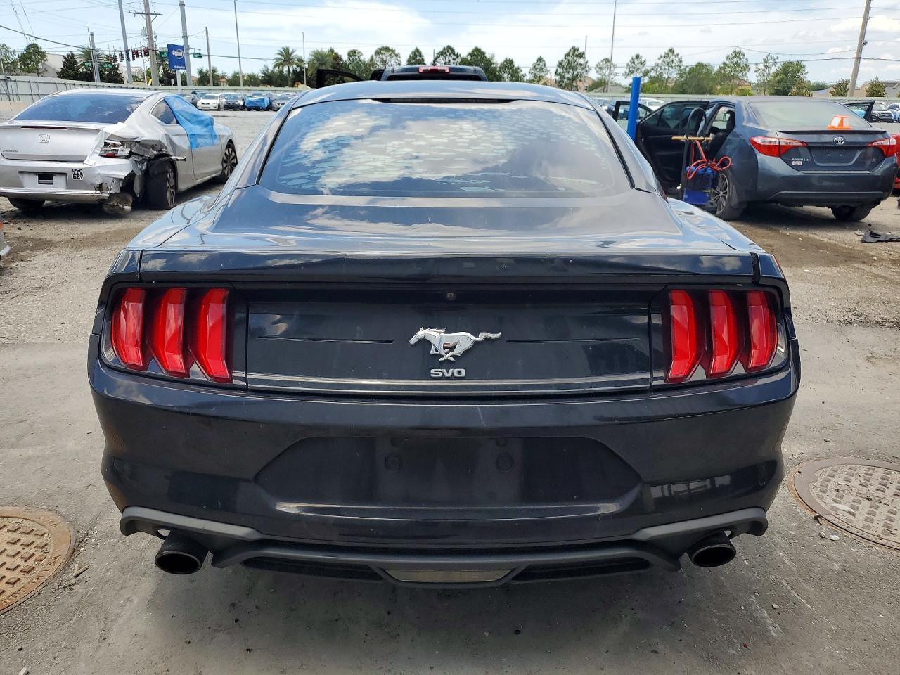 2018 Ford Mustang - Фото 6