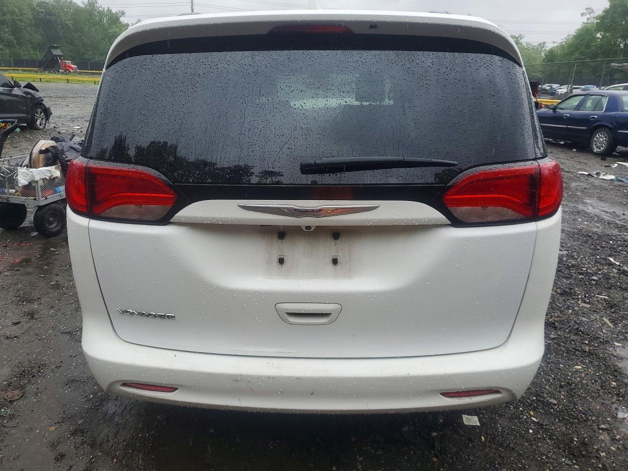 2020 Chrysler Voyager Lxi - Фото 6