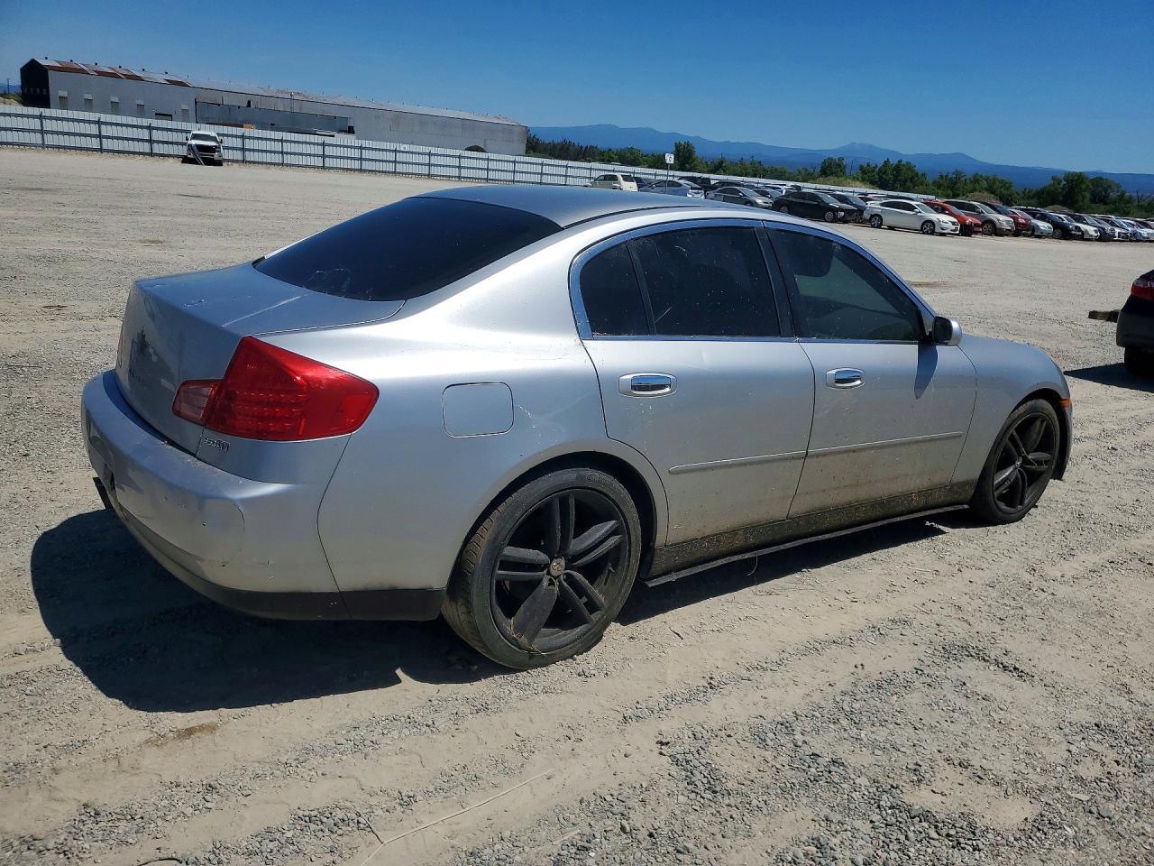 2004 Infiniti G35 Base - Image 3