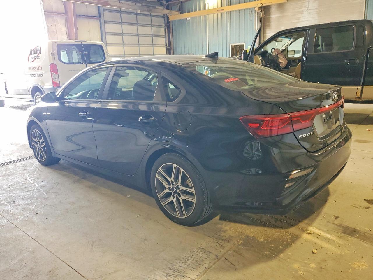 2019 Kia Forte S - Фото 2