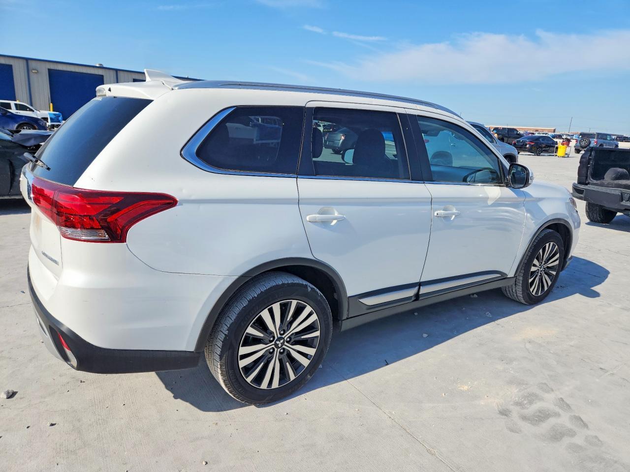 2019 Mitsubishi Outlander Se - Фото 3