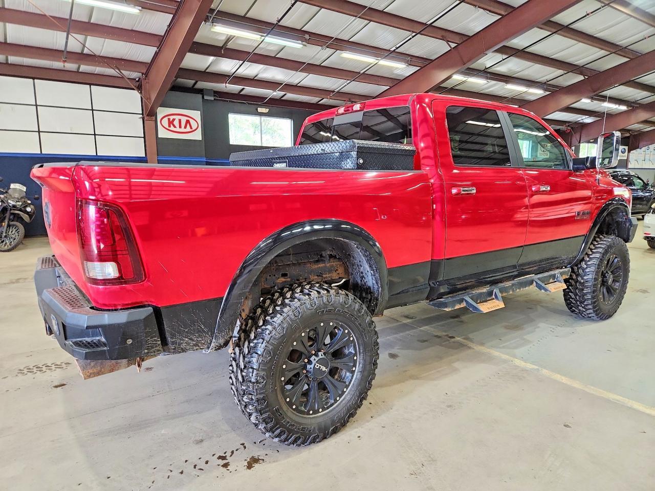 2016 Ram 2500 Laramie - Фото 3