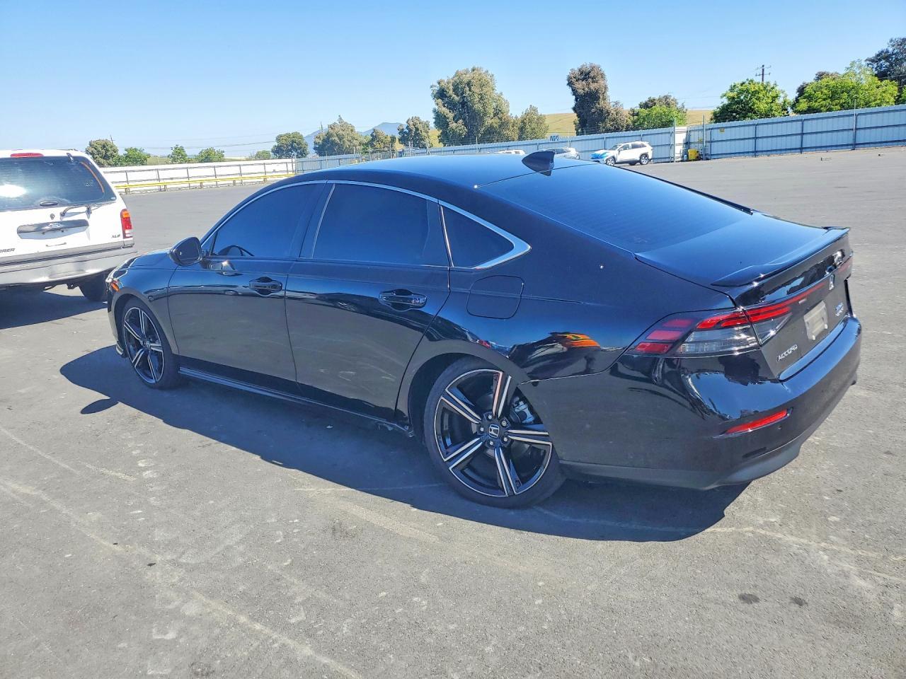 2024 Honda Accord Hybrid Sport - Image 2