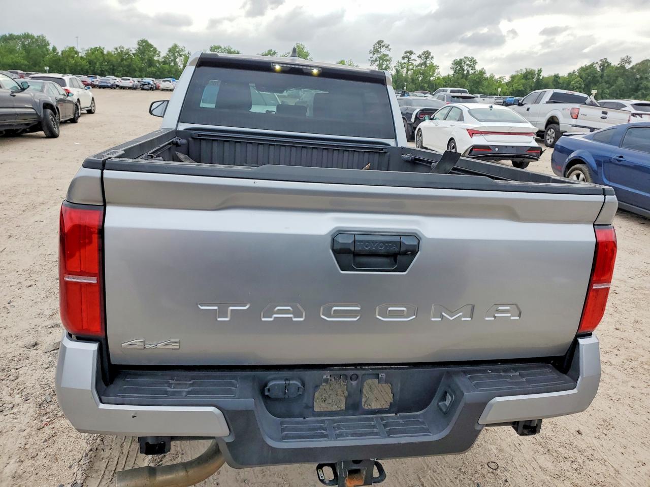 2025 Toyota Tacoma Sr5 - Image 7