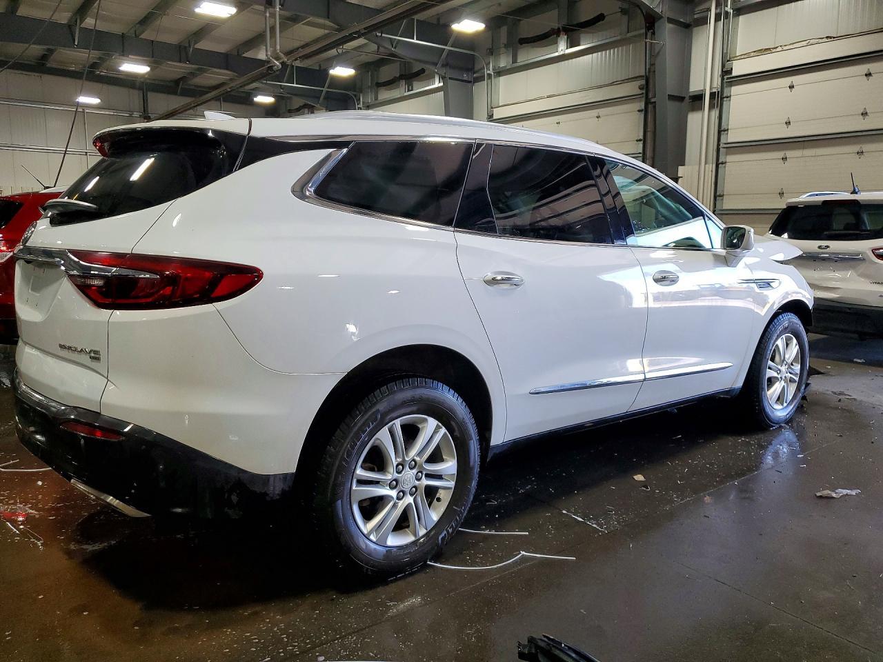 2019 Buick Enclave Essence - Image 3