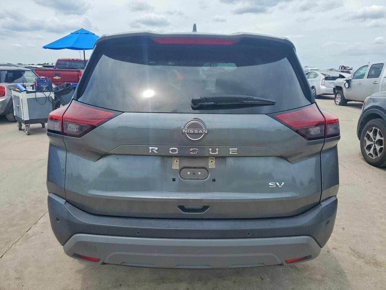 2023 Nissan Rogue Sv - Image 6