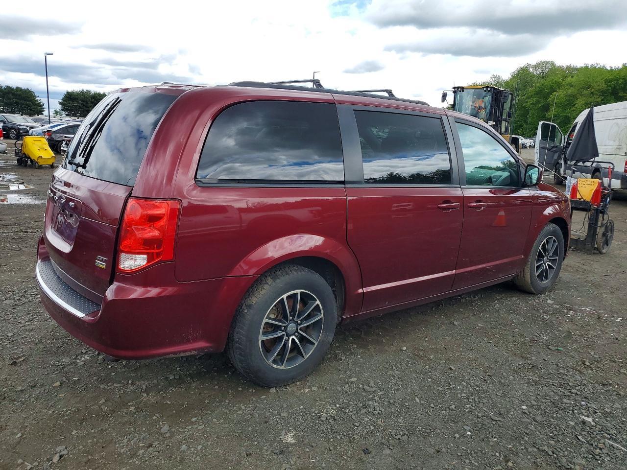 2018 Dodge Grand Caravan Gt - Image 3
