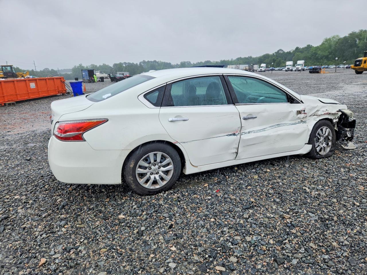 2015 Nissan Altima 2.5 S - Фото 3