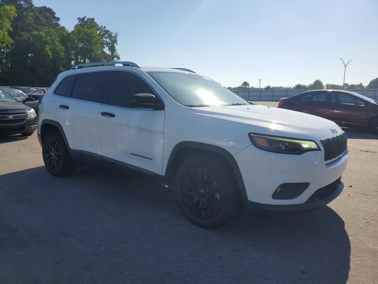 2019 Jeep Cherokee Latitude - Фото 4