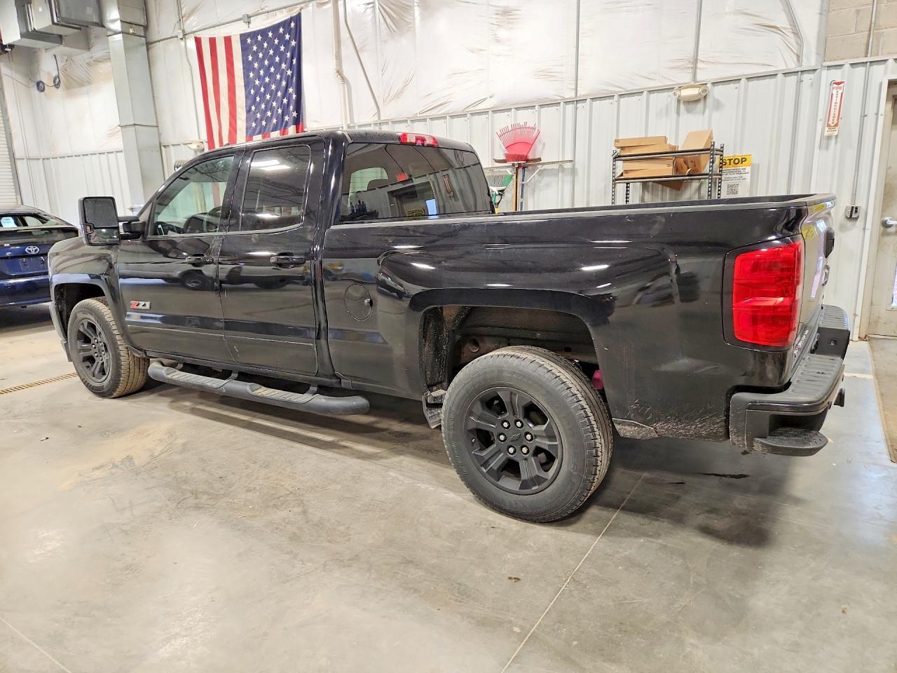 2017 Chevrolet Silverado K1500 Lt - Фото 2