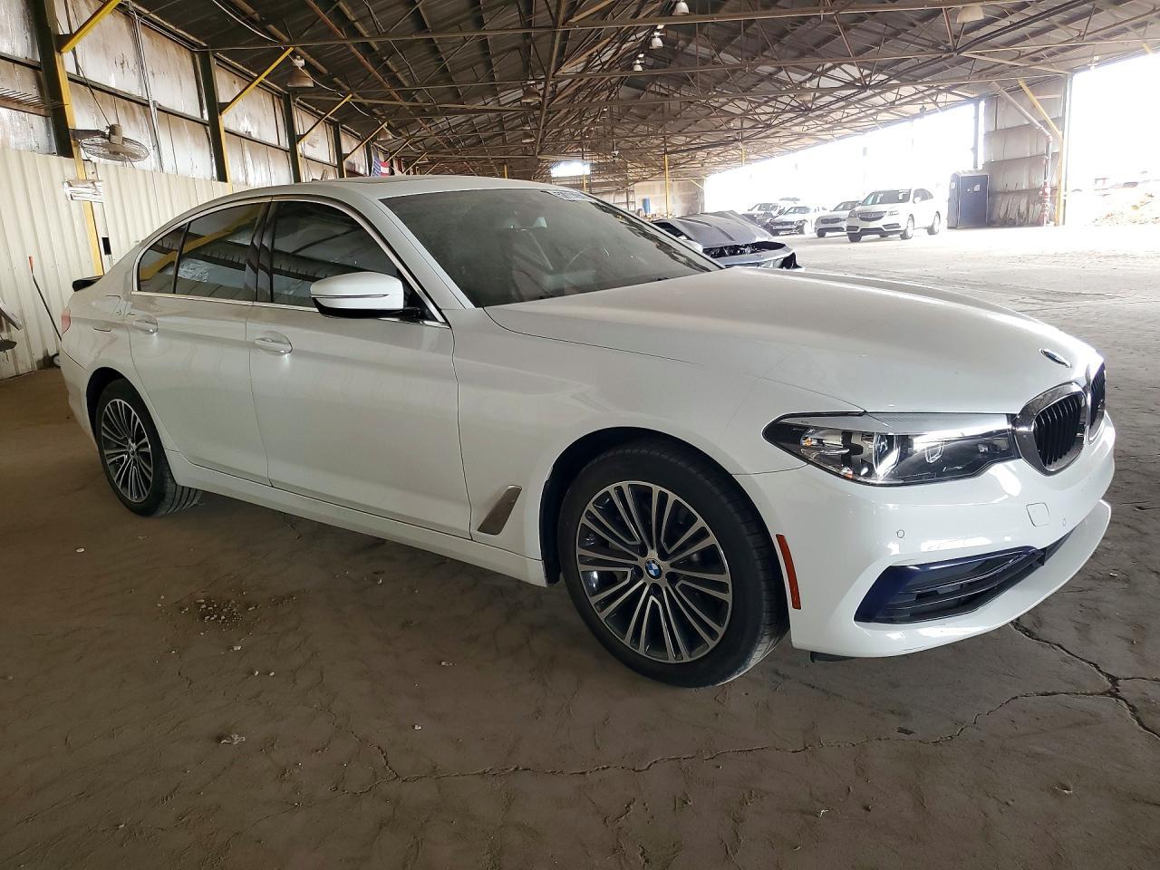 2020 BMW 530 I - Фото 4