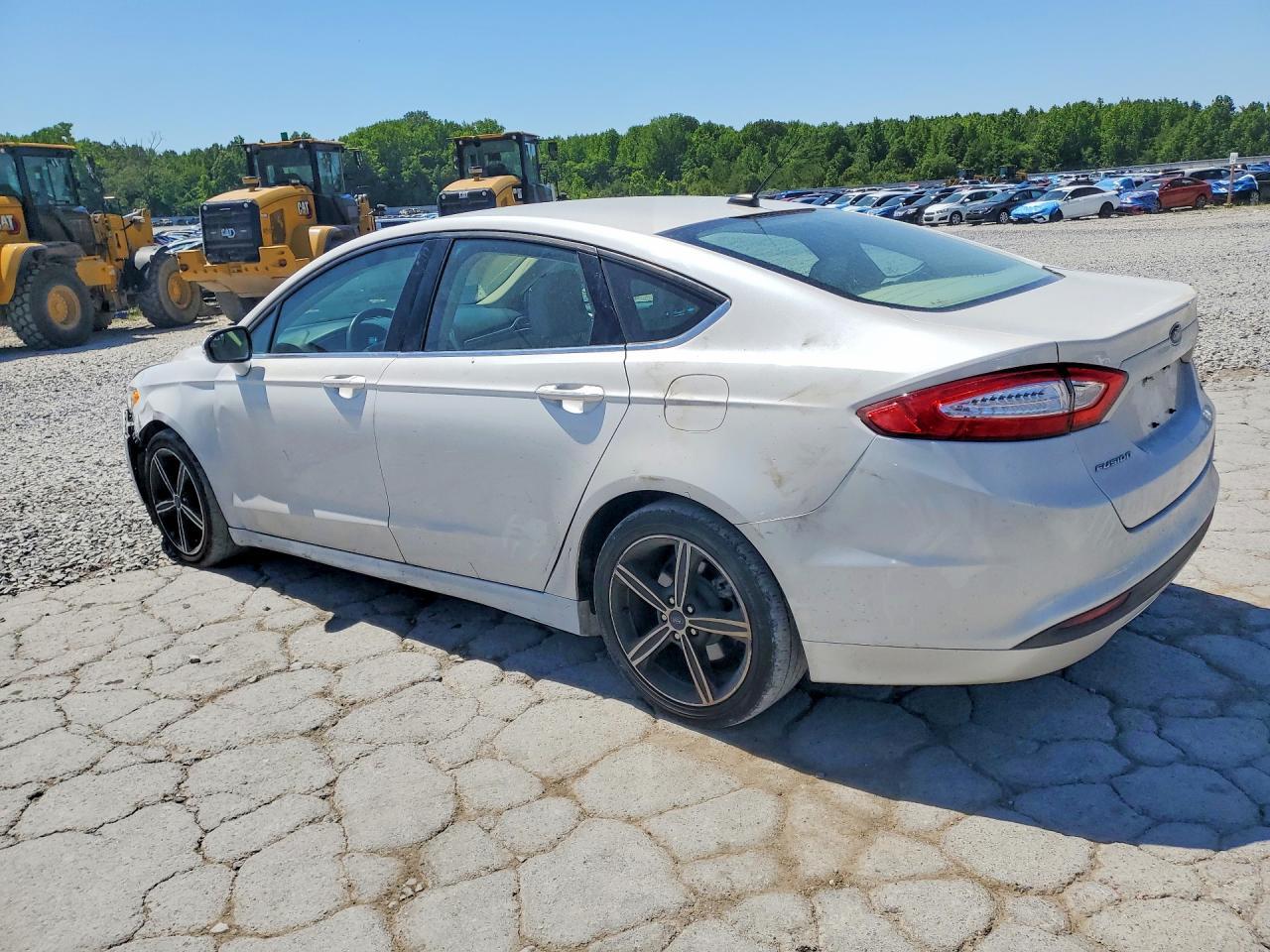 2015 Ford Fusion Se - Фото 2