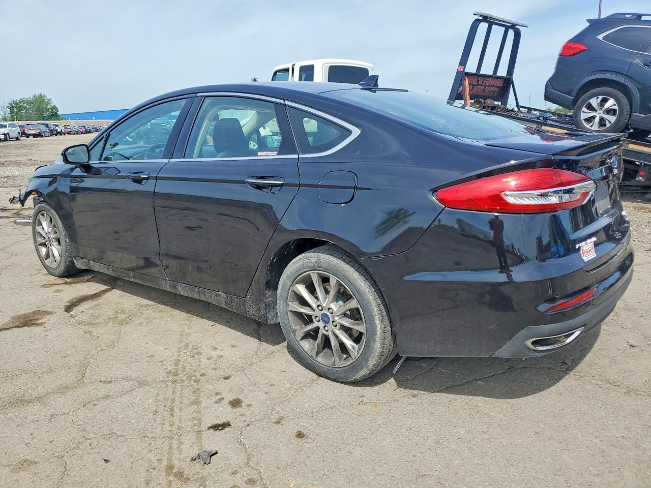 2020 Ford Fusion - Image 2