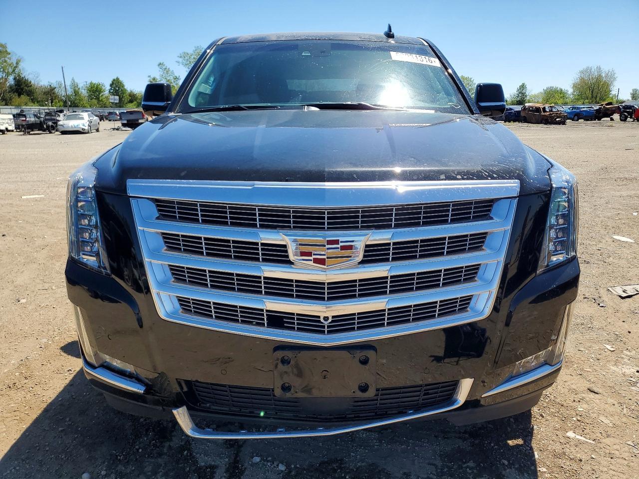 2019 Cadillac Escalade Premium Luxury - Image 5