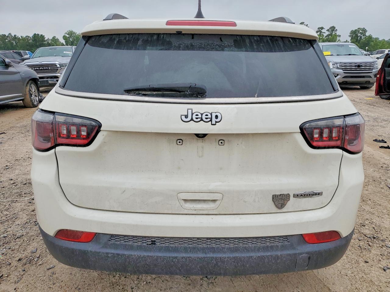 2020 Jeep Compass Latitude - Фото 6