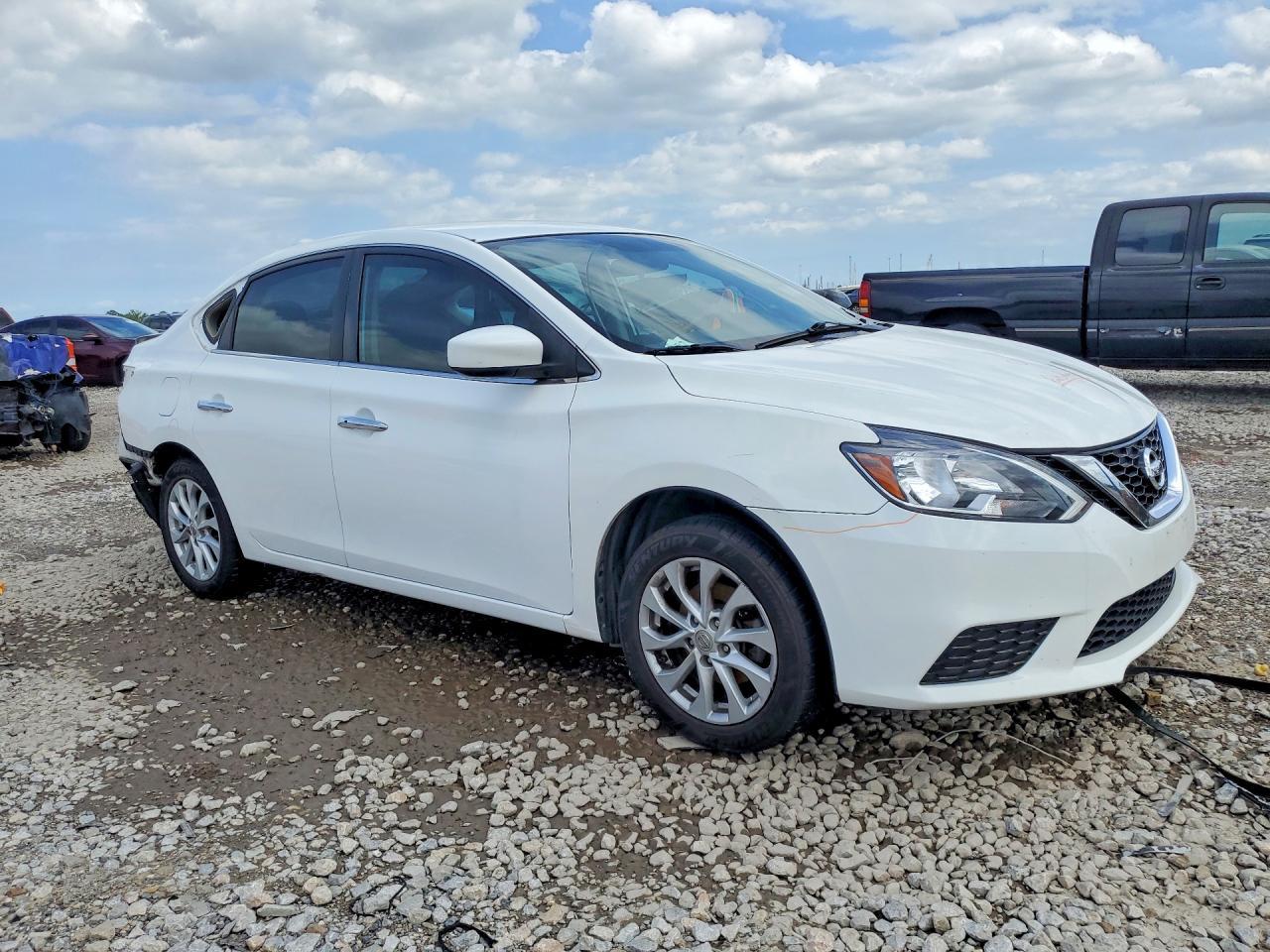 2018 Nissan Sentra Sv - Фото 4