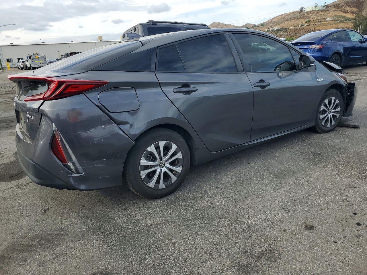 2022 Toyota Prius Prime Xle - Image 3