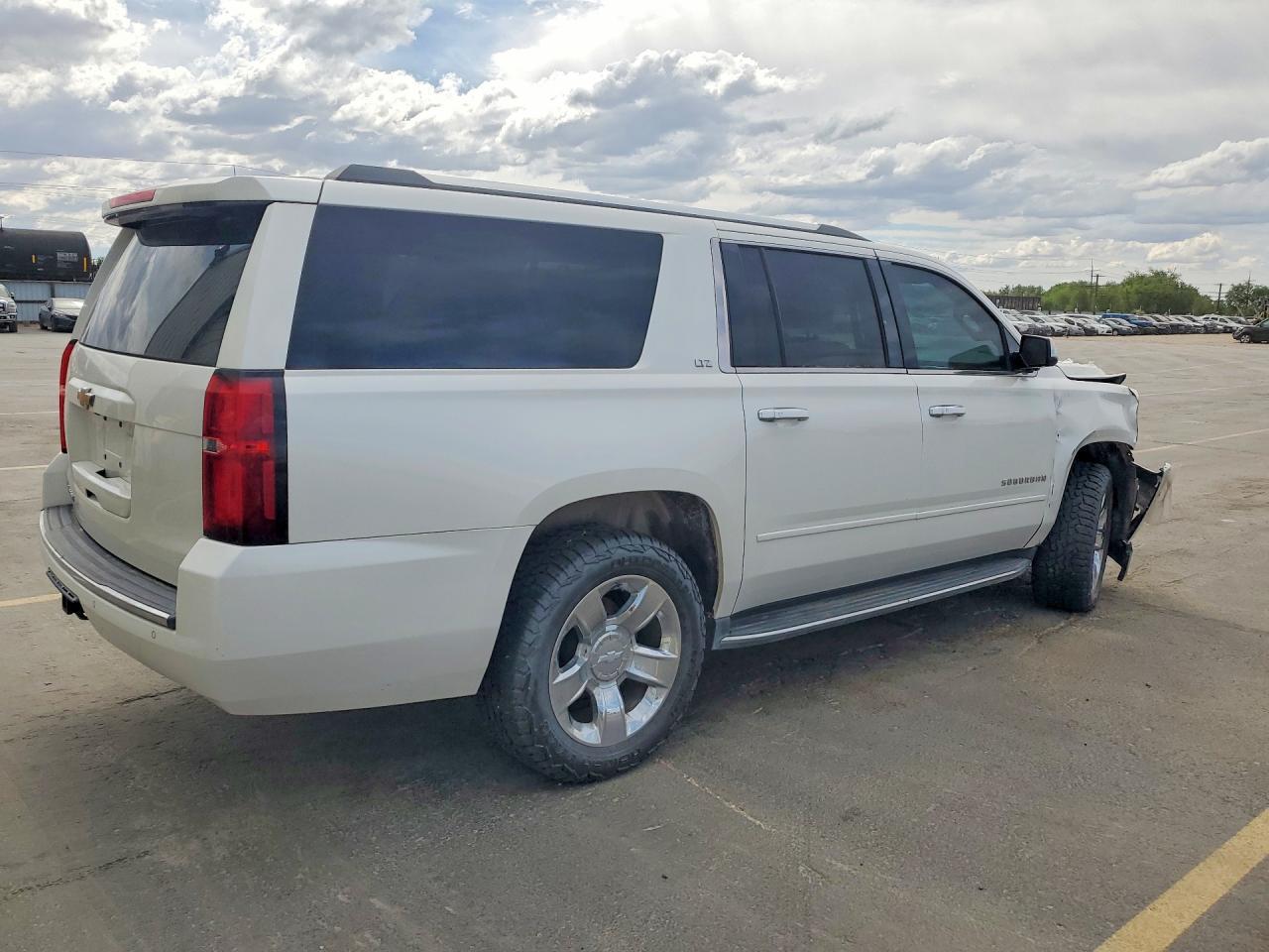 2016 Chevrolet Suburban K1500 Ltz - Фото 3