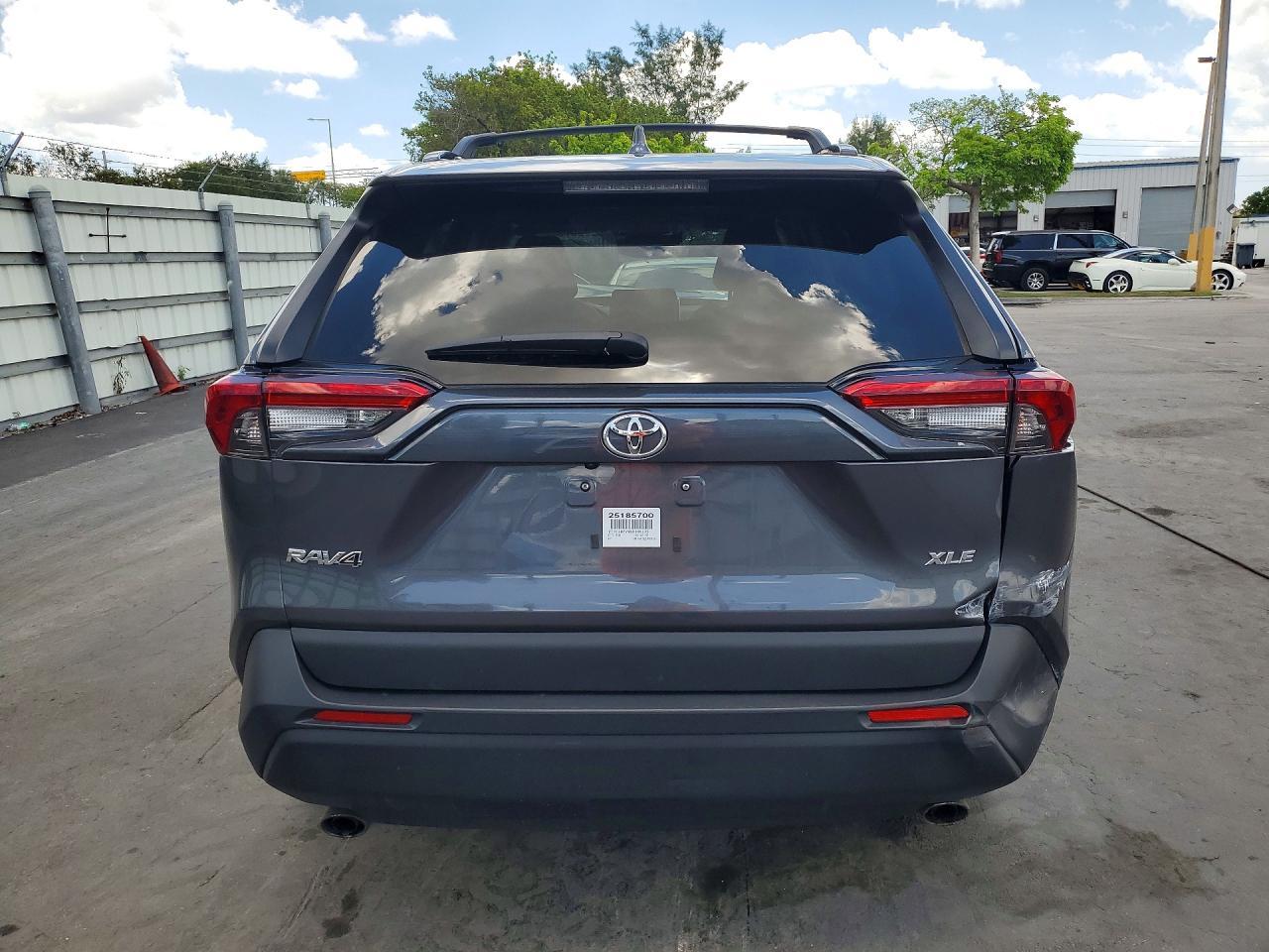 2025 Toyota Rav4 Xle Premium - Image 6