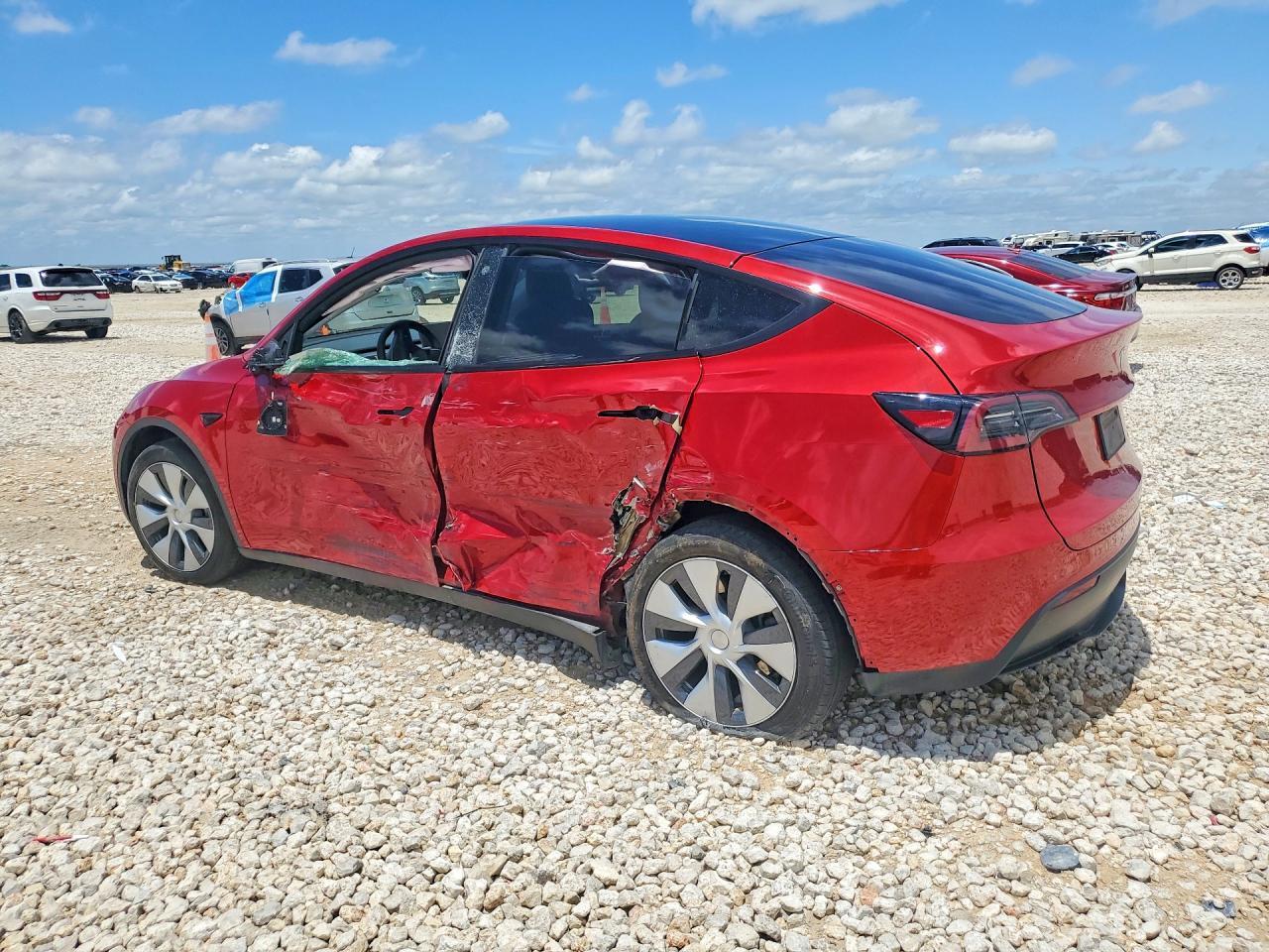 2023 Tesla Model Y - Image 2