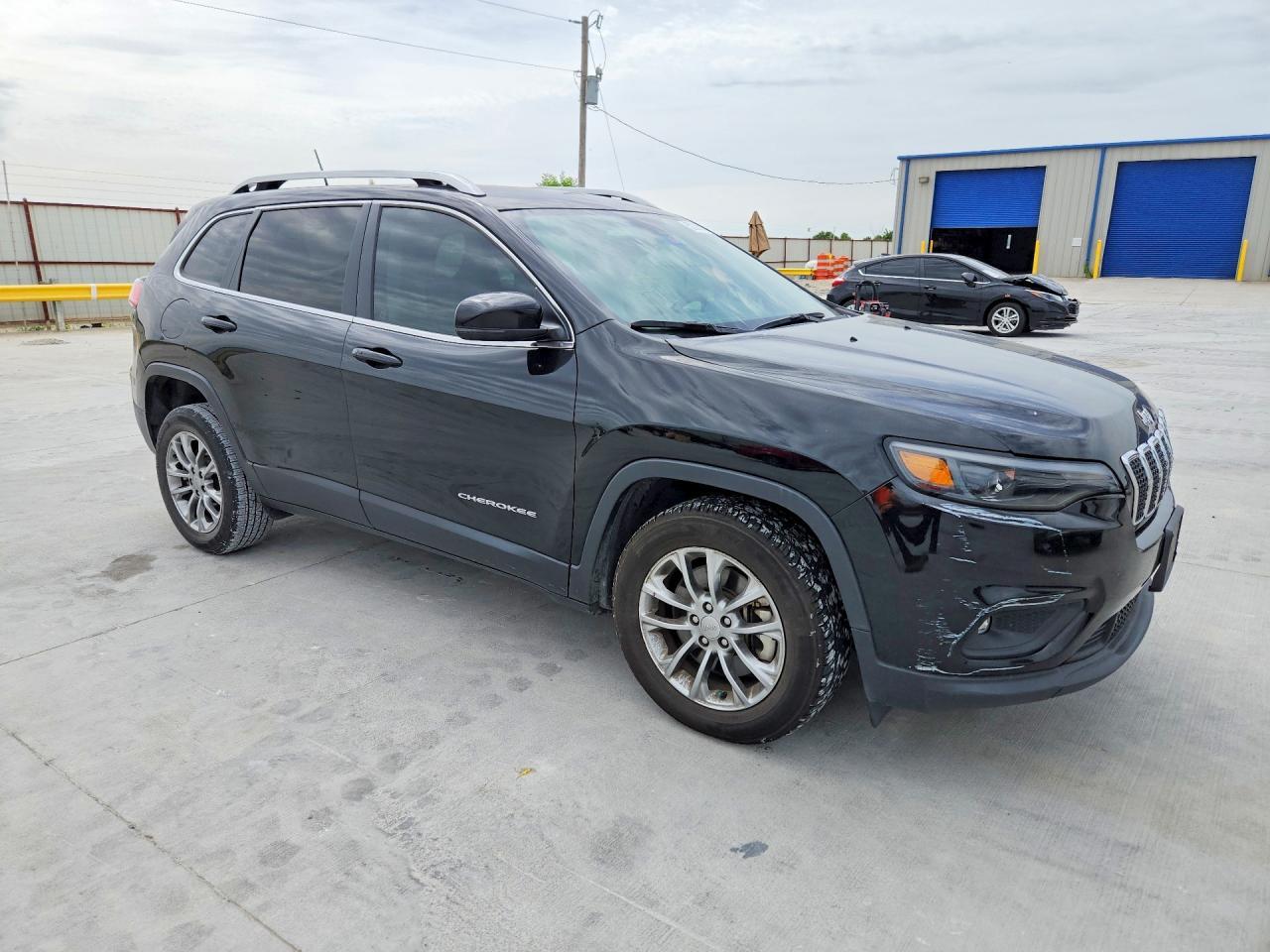 2021 Jeep Cherokee Latitude Lux - Image 4