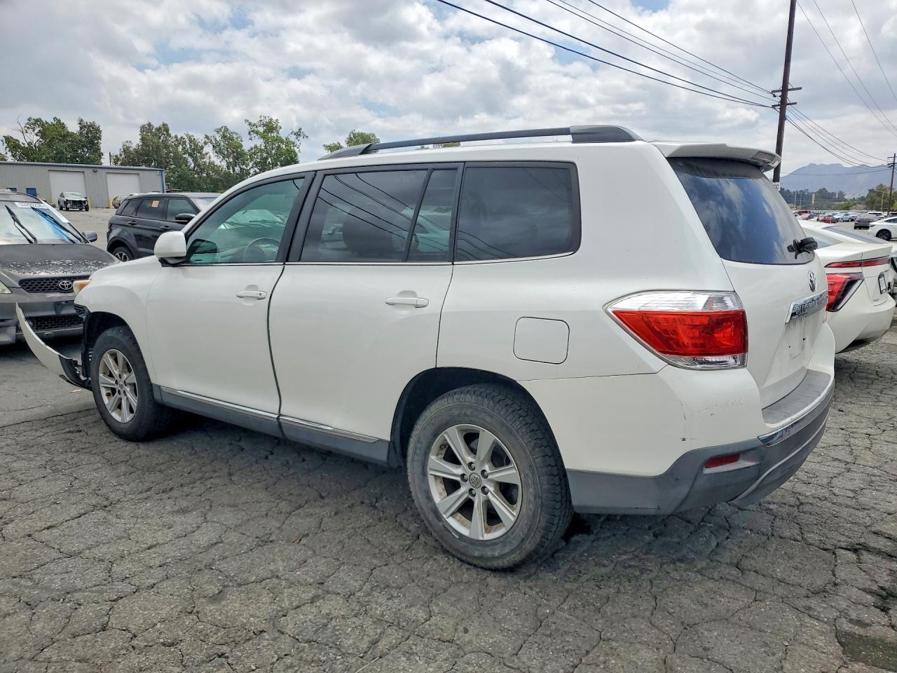2011 Toyota Highlander Se - Фото 2