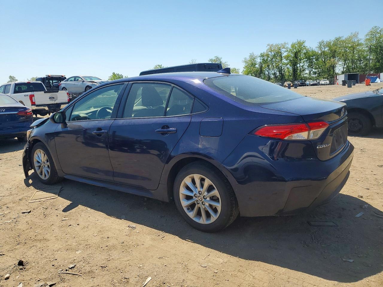 2021 Toyota Corolla Le - Image 2