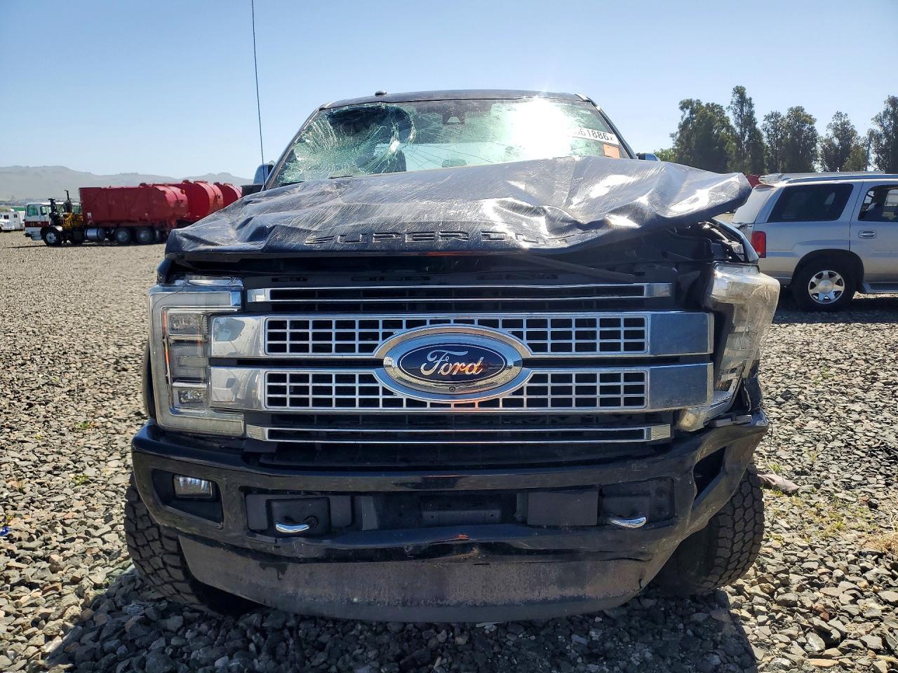 2017 Ford F350 Super Duty - Фото 5