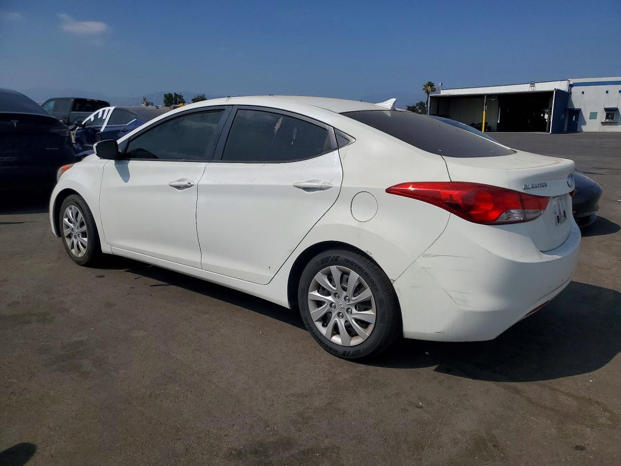 2012 Hyundai Elantra Gls - Image 2