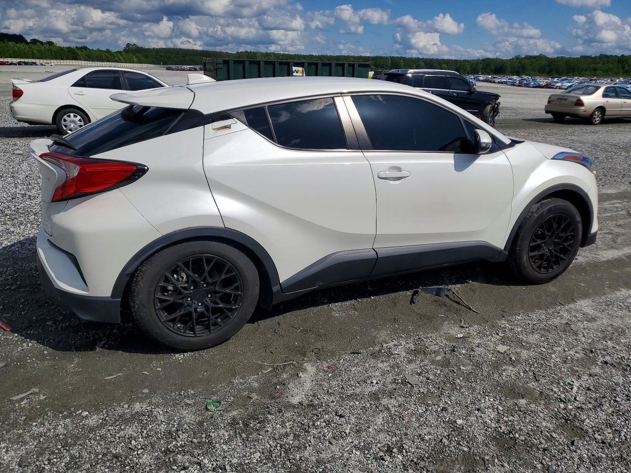 2019 Toyota C-Hr Le - Фото 3