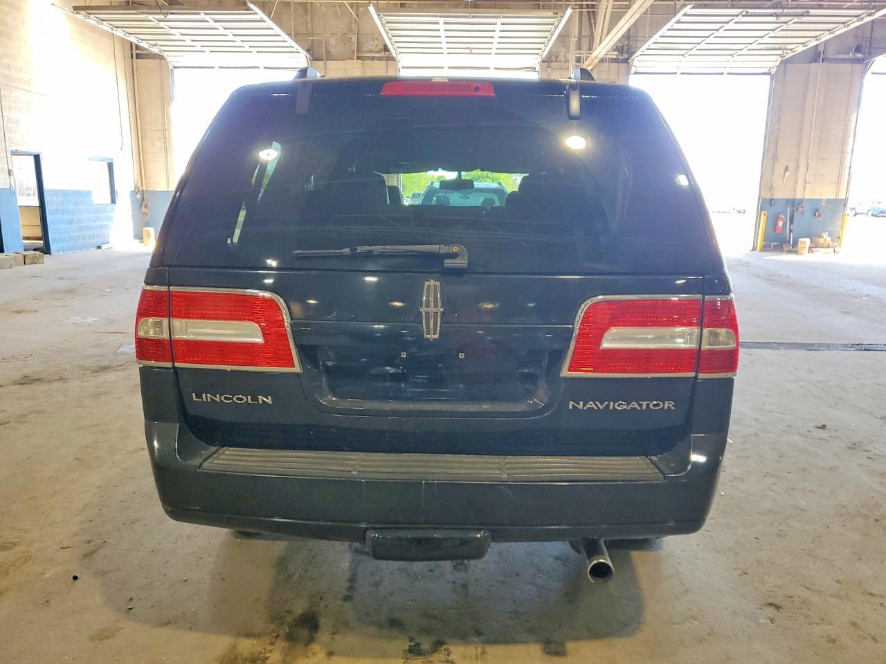 2008 Lincoln Navigator - Image 6